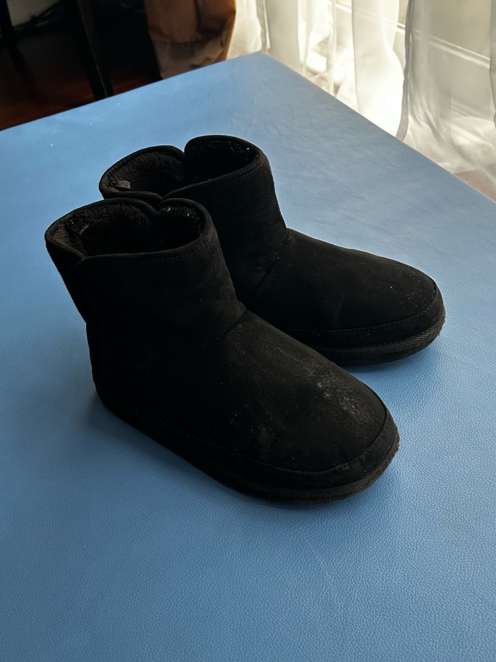 Old Navy Black Kids Plush-Lined Ankle Boots